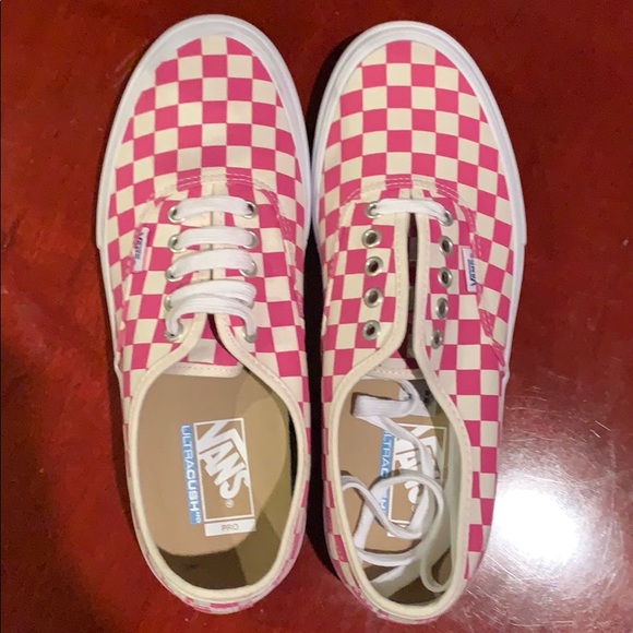 Pink Checkered Vans Mens 9.5 - Picture 3 of 4